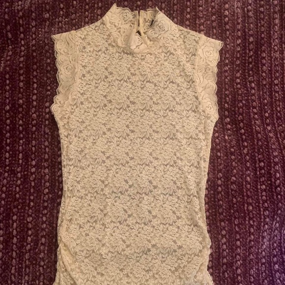 pale yellow lacey top ruched at the bottom😇 - Picture 1 of 1